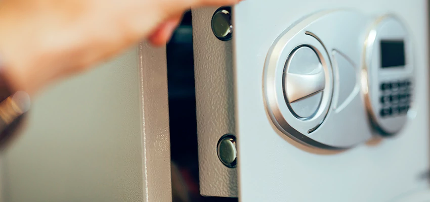 Fingerprint Safe Openers in Santee, CA